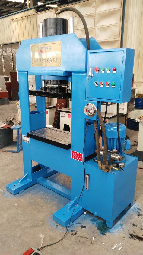 100T龍門(mén)液壓機(jī)