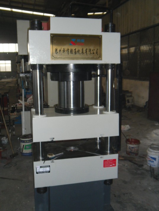 400噸油壓機(jī) 400噸油壓機(jī)