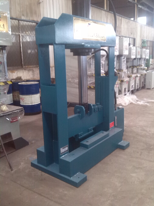 科信液壓機(jī) 科信液壓機(jī)